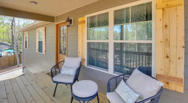 Modern Ellijay Cabin Rental with Outdoor Fireplace, Buchen Sie Hotel Ellijay 
