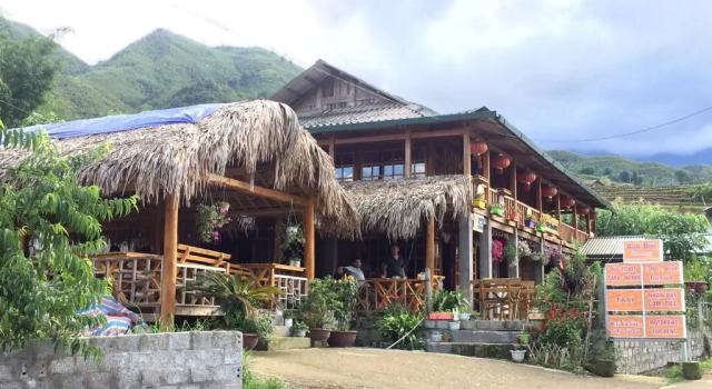 Кровать в общем номере Anh Duc Homestay