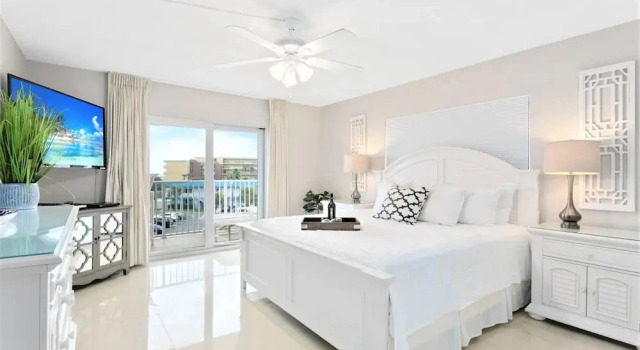 Номер Standard с 3 комнатами с частичным видом на океан Cocoa Beach Towers - Oceanfront Resort with Heated Pool, Tennis Steps from the Pier