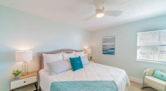Eastern Shores - 206 1 Bedroom Condo by RedAwning