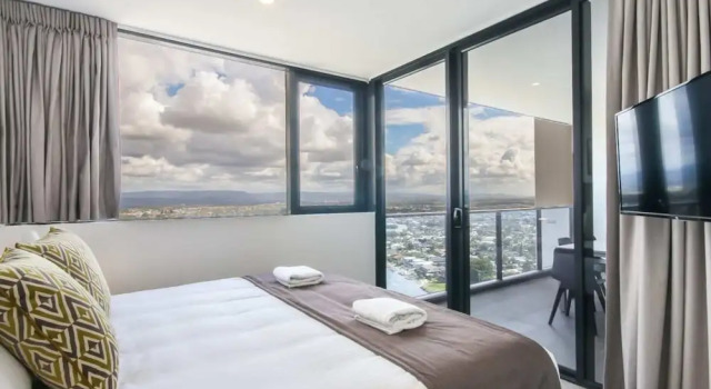 Luxurious 2 Bedroom Brand New Apartment With Amazing Hinterland Views