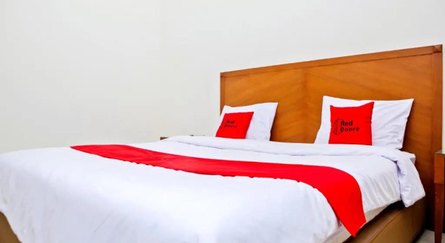 Standard Familie Zimmer Residences by RedDoorz near Rumah Mode