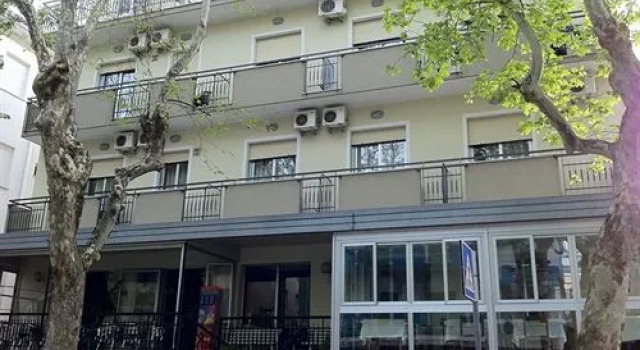 Hotel Superga, Забронировать Отель Мирамаре Римини