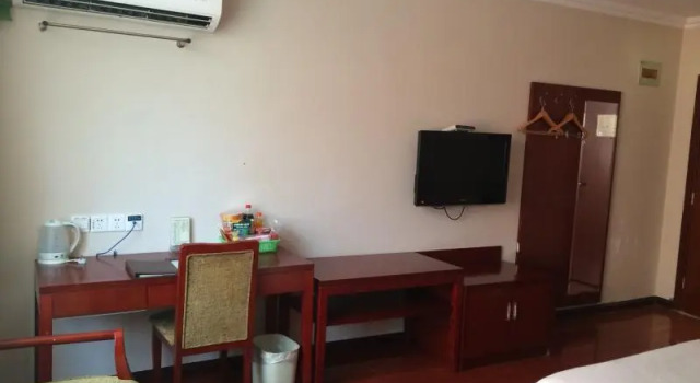Семейный номер Standard GreenTree Inn Lian Yun Gang Benniu Square Hotel