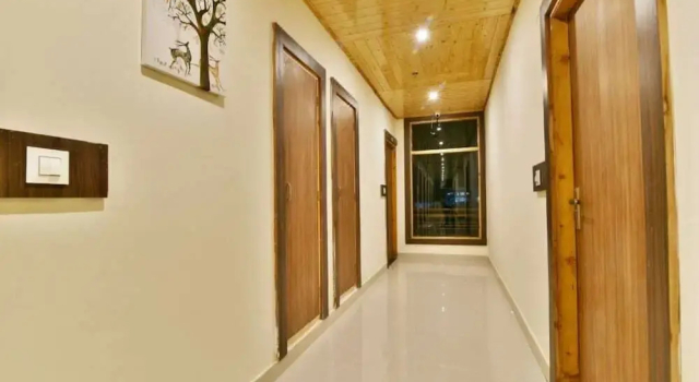 OYO 6354 Whistling Pines Resorts, Забронировать Отель Манали Манали