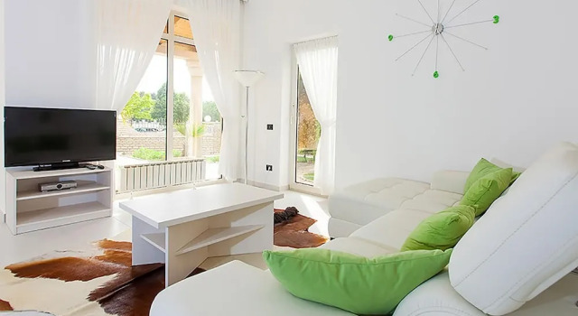 Apartment With Terrace And Pool In Medulin For 4 People Near The Sea