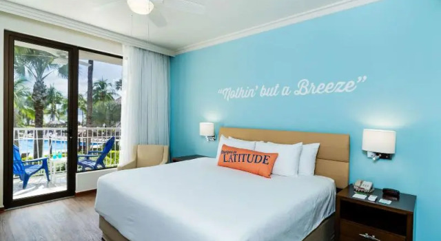 Двухместный номер Standard с балконом Margaritaville Beach Resort Playa Flamingo