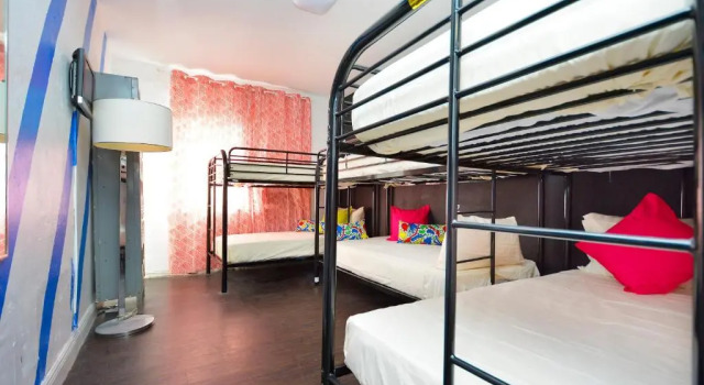 Номер Standard South Beach Rooms and Hostel