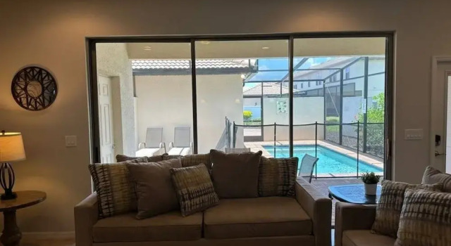 Номер Standard Lovely 5br Townhouse At Windsor At Westside 5 Bedroom Townhouse by RedAwning