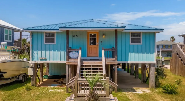 Коттедж с 3 комнатами Casa Azul - 315 Port Royal 3 Bedroom Home by RedAwning