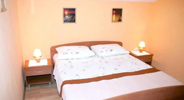Apartment Mirni by the sea