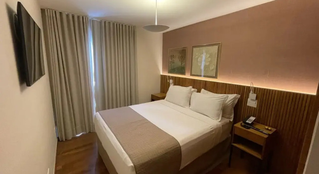 Двухместный номер Deluxe с балконом Regent Park Suite Hotel