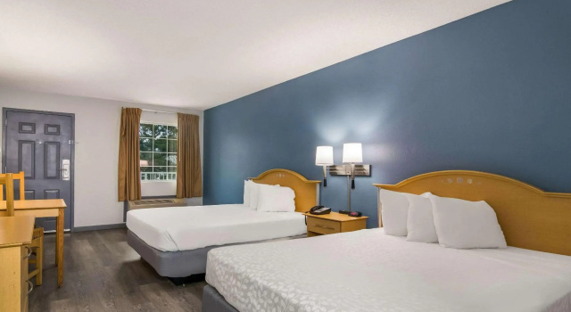 Econo Lodge Branson Theater District, Забронировать Отель Отели Table Rock Lake с парковкой, Парковка