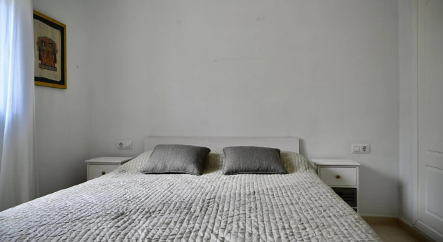 Bello apartamento con piscina a un paso del centro