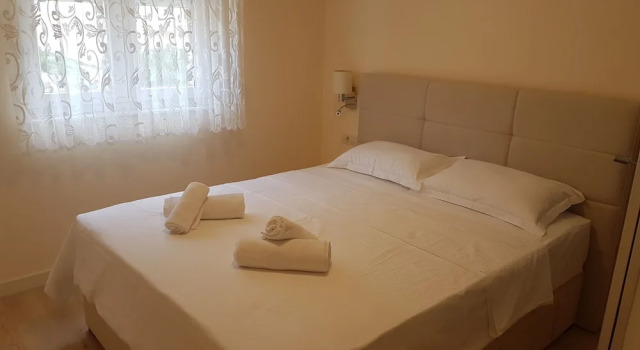 Apartments Leone