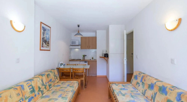 Central Renovated Stay for Four, Book Lejlighed Germ Languedoc-Roussillon