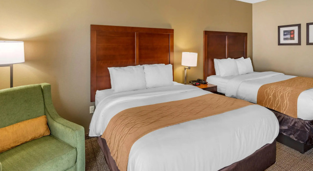 Четырёхместный номер Standard Comfort Inn & Suites Lincoln I-20