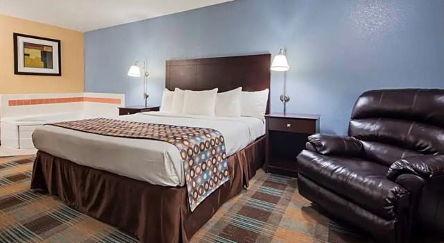 Двухместный люкс c 1 комнатой Baymont by Wyndham Danville IL