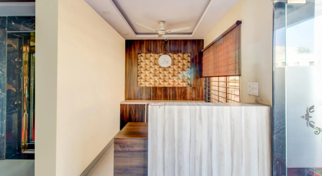 CAPITAL O76275 Hotel Kasturi Residency, Забронировать Отель Отели штата Махараштры 3 звезды, 3*