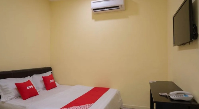 OYO 89453 PP Hotel