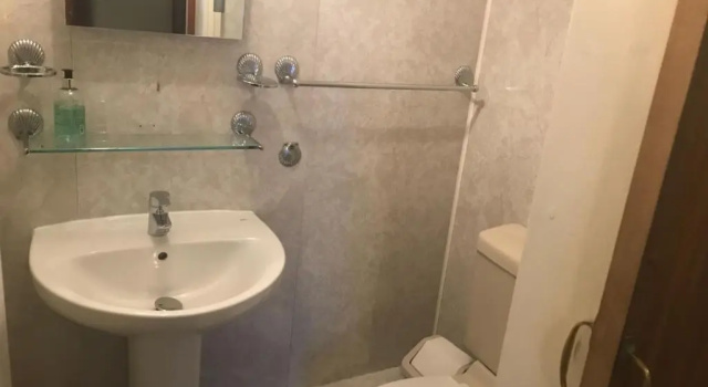 Одноместный номер Standard Ambassador Hotel