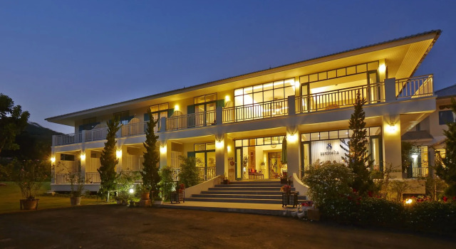 Santosha- Health&Lifestyle Resort, Забронировать Курортный отель Отели Пакчонг 3 звезды, 3*
