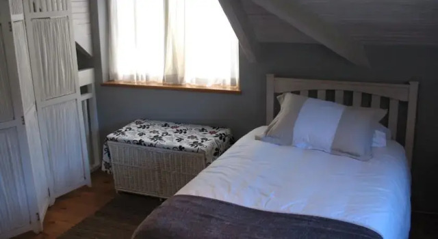 Lorna's Cottage, Buchen Sie Ferienhaus Knysna Knysna