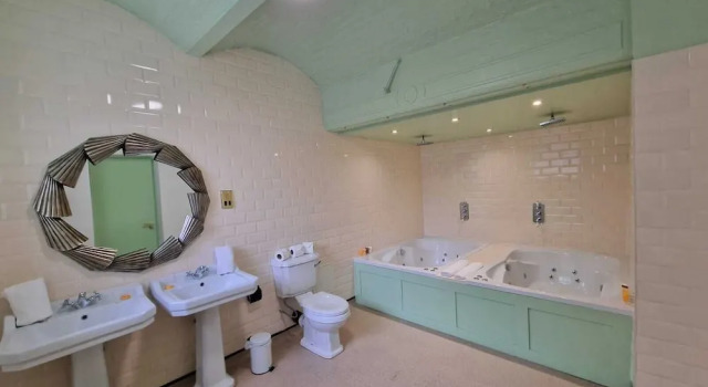 Номер Standard RainHill Hall Hotel