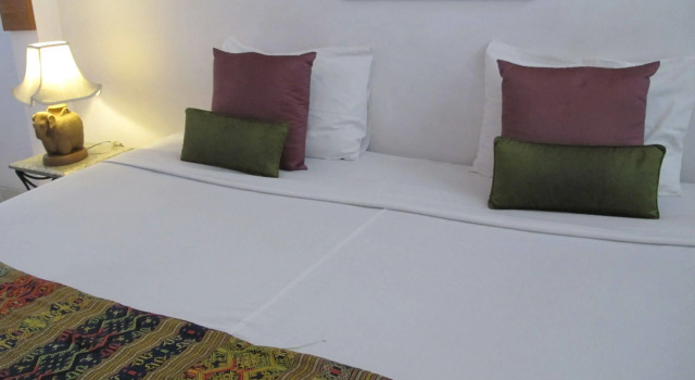 The Red Hibicus Guest House, Забронировать Отель Чиангмай провинция Чианг Май