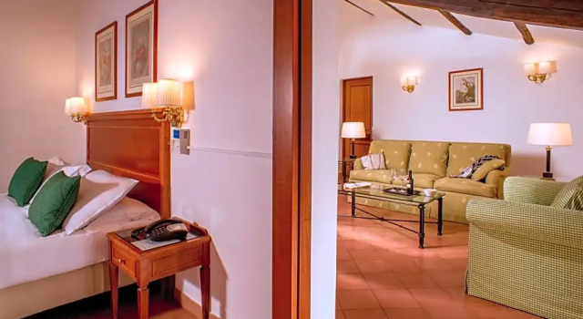 Трёхместный номер Standard Albergo Del Sole Al Biscione