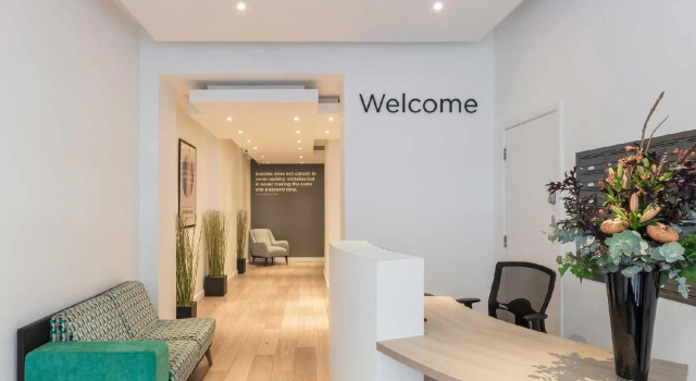 Кровать в общем номере Мансарда Saco Fitzrovia