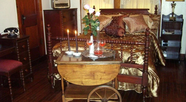 Alla's Historical Bed and Breakfast, Spa and Cabana, Foglalás Üdülőközpont Duncanville Dallas - Fort Worth Metropolitan Area