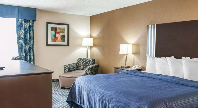Двухместный люкс Quality Inn Terre Haute University Area