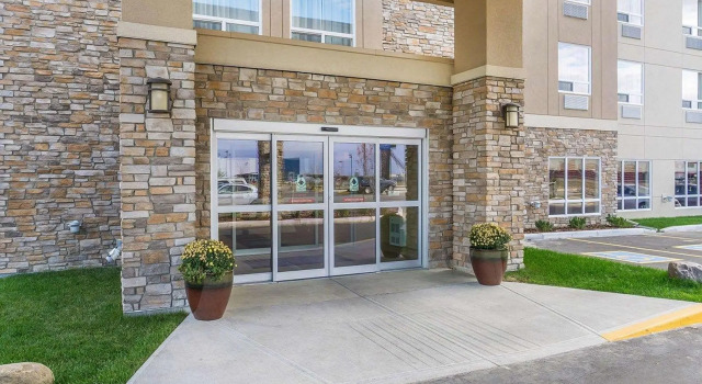 Номер Standard Comfort Inn & Suites Edmonton International Airport