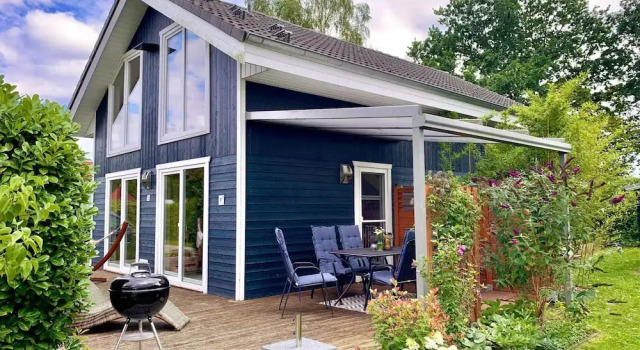 Holiday Home Seeblick With Sauna on Lake Dummer, Dummer, Забронировать Отель Дюммер Мекленбург-Померания