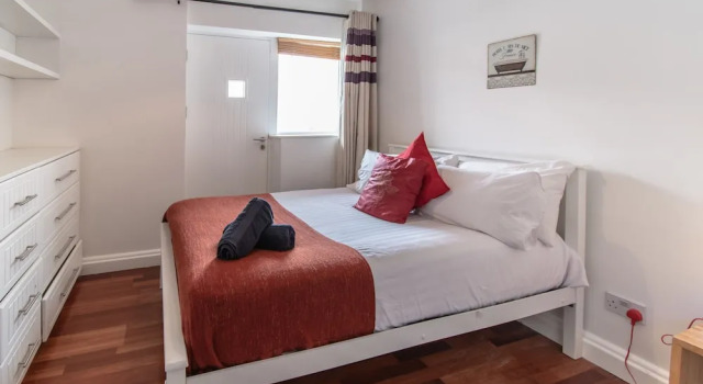 Апартаменты Cozy Modern Bedroom Apartments City L2