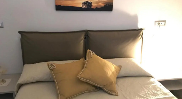 Casa Soave B&B, Book Bed and Breakfast Hoteller i Alba med parkering, Parkering
