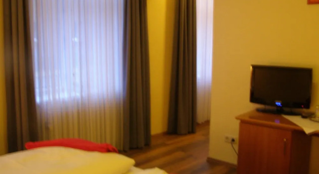 Hotel Fährhaus Niederkleveez, Забронировать Отель Маленте Holstein Switzerland