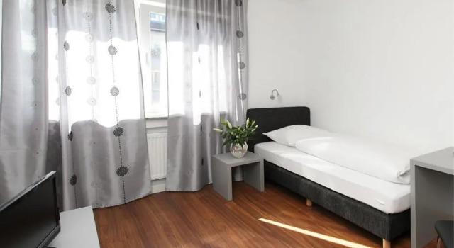 Номер Standard Pension Arkade