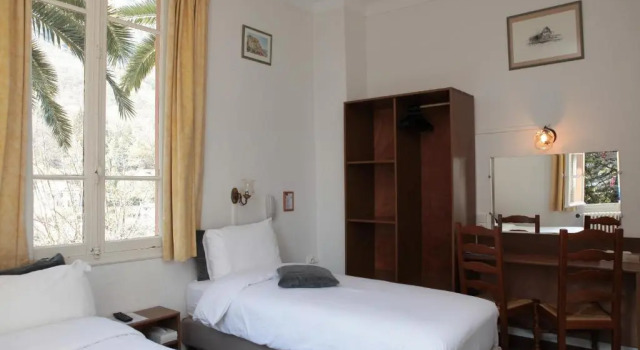 Трёхместный номер Standard Auberge Les Gorges du Loup