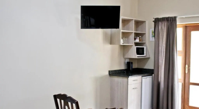 Двухместный номер Standard 17 on Bird Guest House