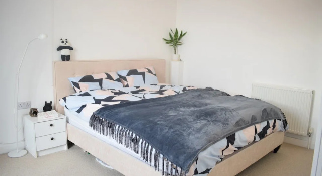 1 Bedroom Apartment With River View Roof Terrace Sleeps 2