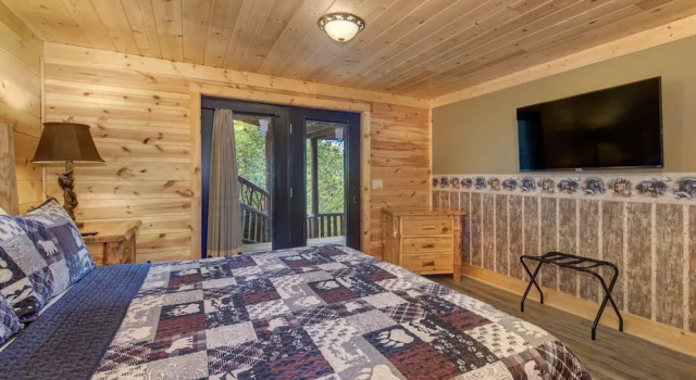 Cabin w/ Hot Tub, Theater & Views - Sleeps 22