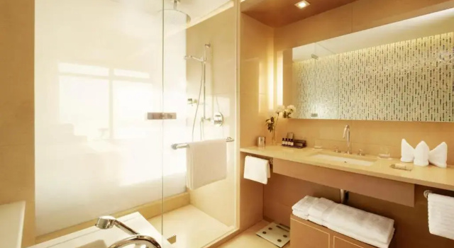 Двухместный люкс Fairmont Gold c 1 комнатой с видом на город Отель Fairmont Baku at the Flame Towers