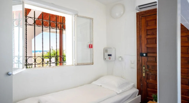 Wonderful Villa with Private Pool in Fuengirola Ref 110, Забронировать Вилла Виллы Фуэнхирола, рядом с Пляж Лос-Боличес, Вилла