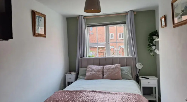 Stratford-upon-avon - Sleeps 4 - Pets Allowed, Забронировать Апартаменты/квартира Отели Уорикшир с парковкой, Парковка