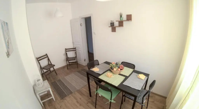 Graf Ignatiev - 3BR APART, Забронировать Апартаменты/квартира Отели Софии с парковкой, рядом с Попа, Парковка