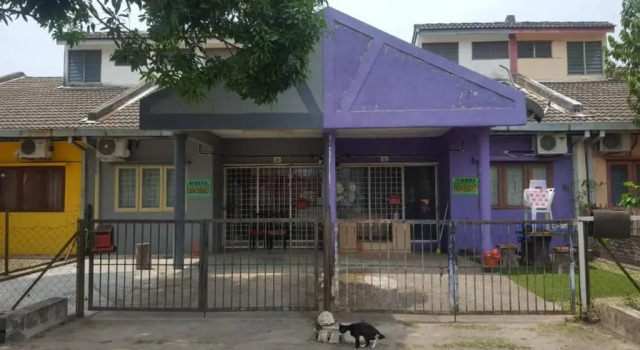 Baiti Homestay, Rezervovat Rekreační dům Hotely v Gambang s parkováním, Parkování