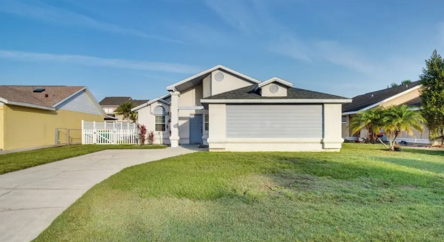Коттедж 12 Mi to Disney World: Sunny Home w/ Pool!