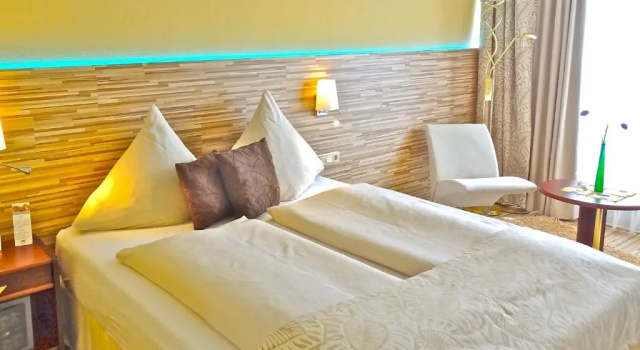 Hotel Scheidberg Wallerfangen bei Saarlouis, Забронировать Отель Валлерфанген 